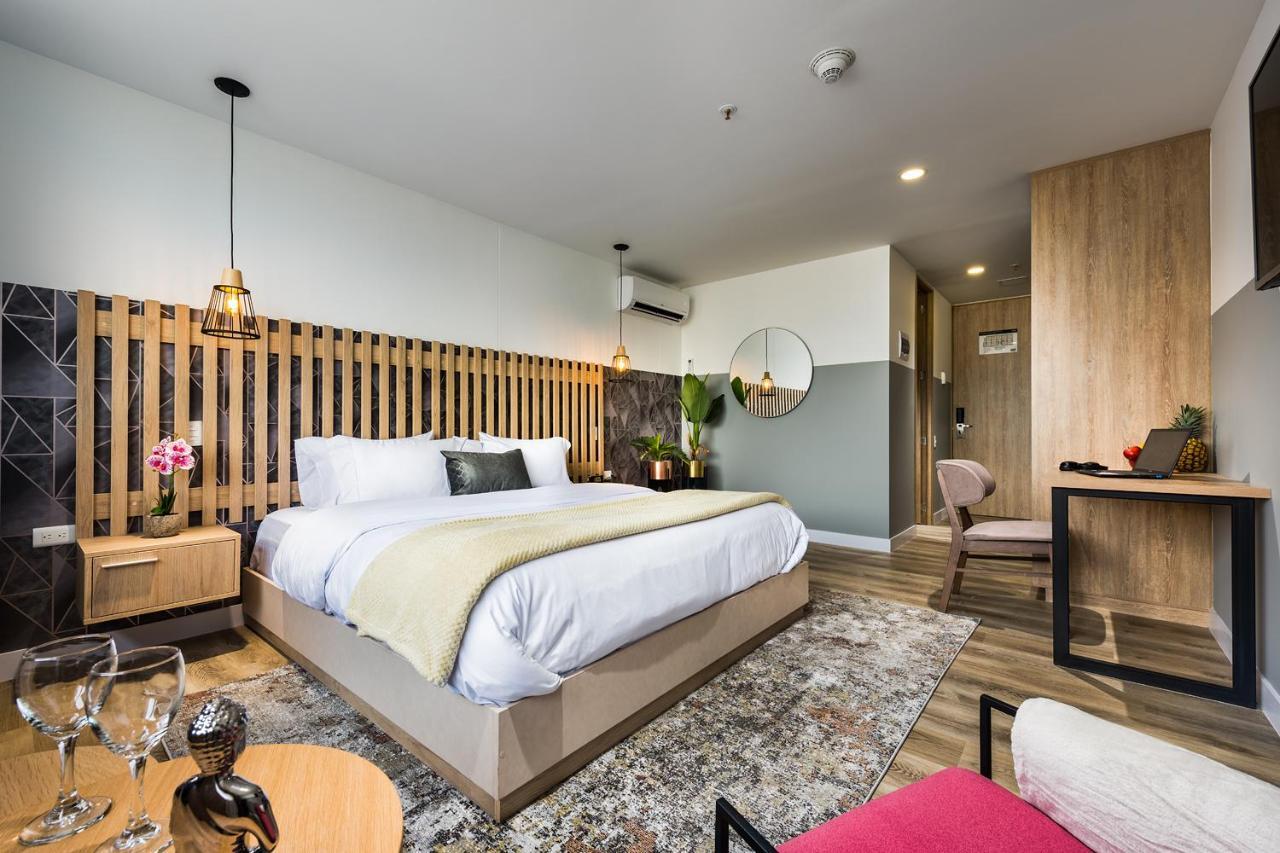 Go Living And Suites - Jalo Rent Медельин Экстерьер фото
