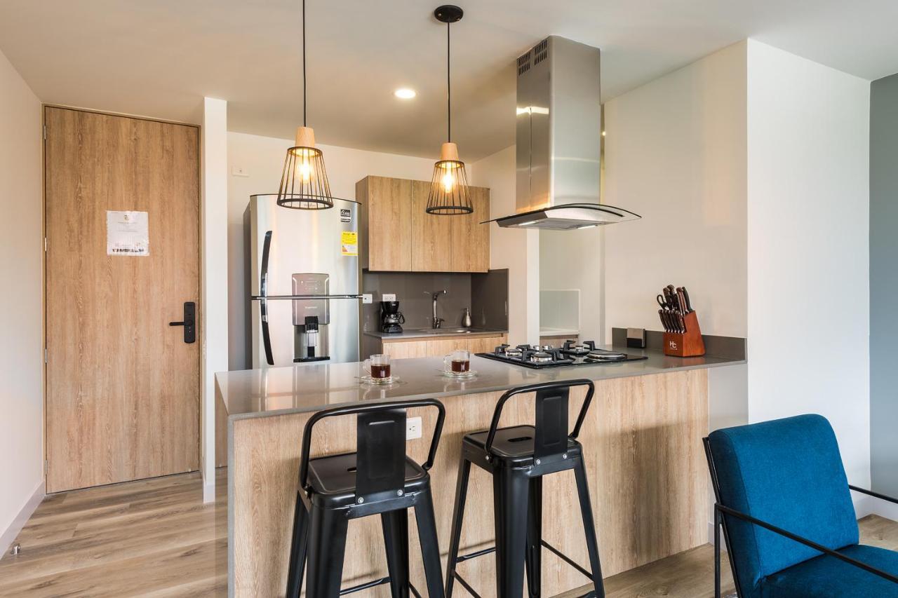 Go Living And Suites - Jalo Rent Медельин Экстерьер фото